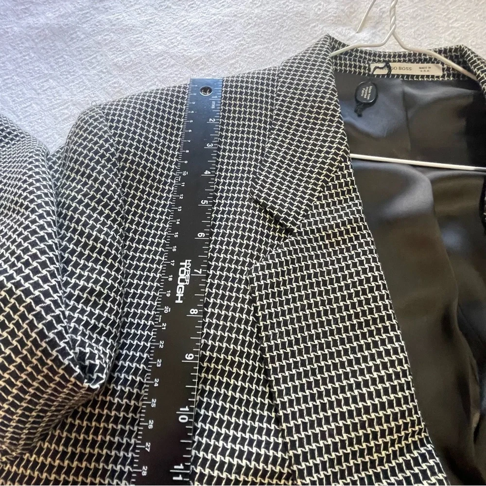 Hugo Boss‎ Black and White Houndstooth Blazer Size 44 R